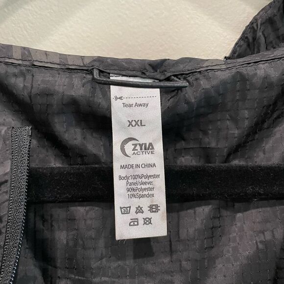 NWT Zyia Active Breeze Jacket in Black - Size: XXL - Picture 3 of 11